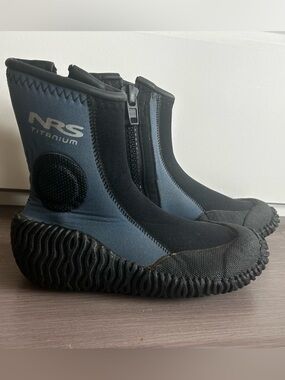 NRS Neoprene Titanium Paddle Shoes